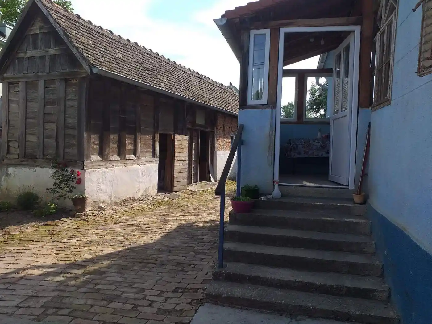 kuca na prodaju Vrdnik 101m2 491635