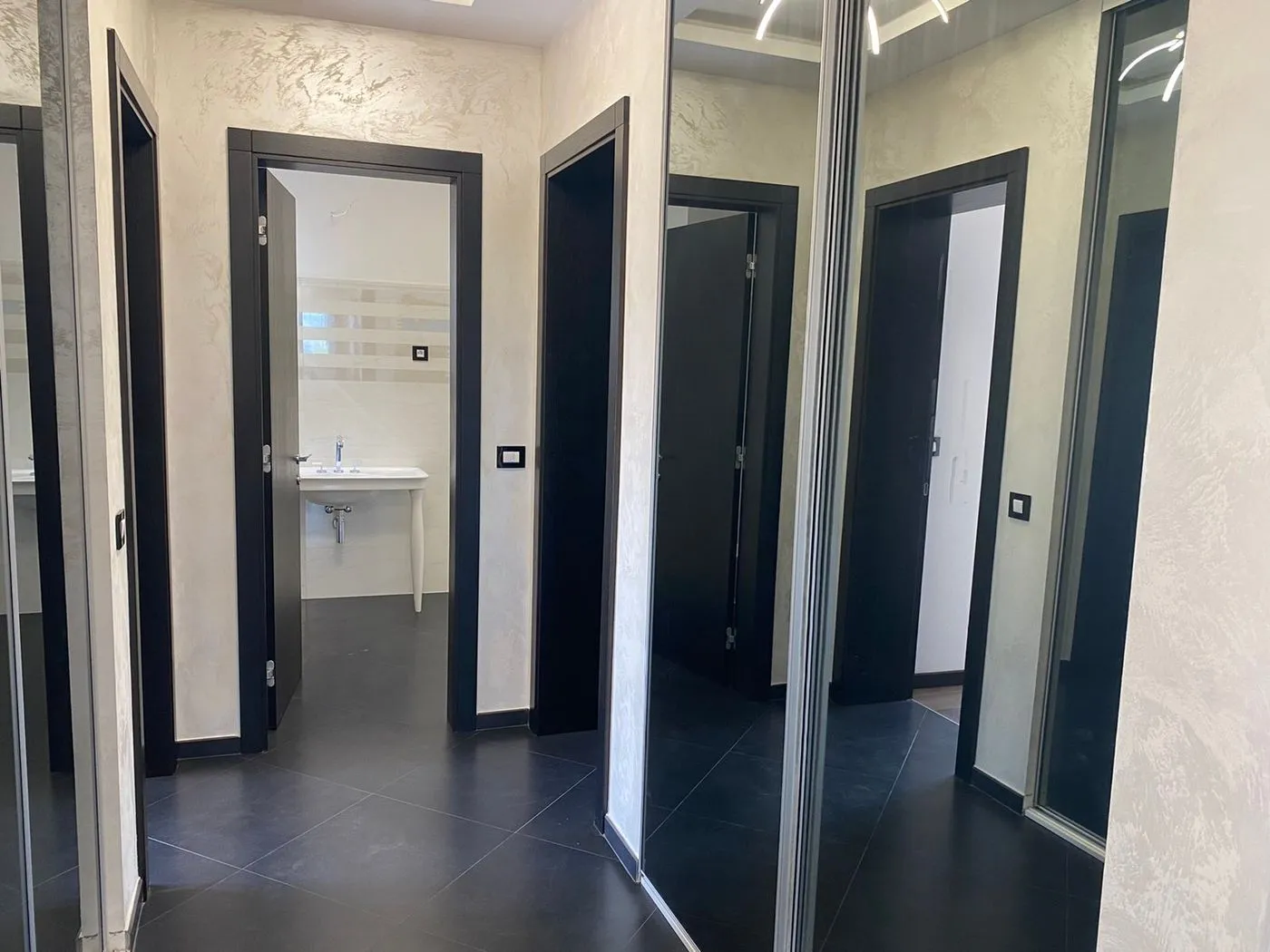 stan na prodaju Novi Sad 242m2 423422