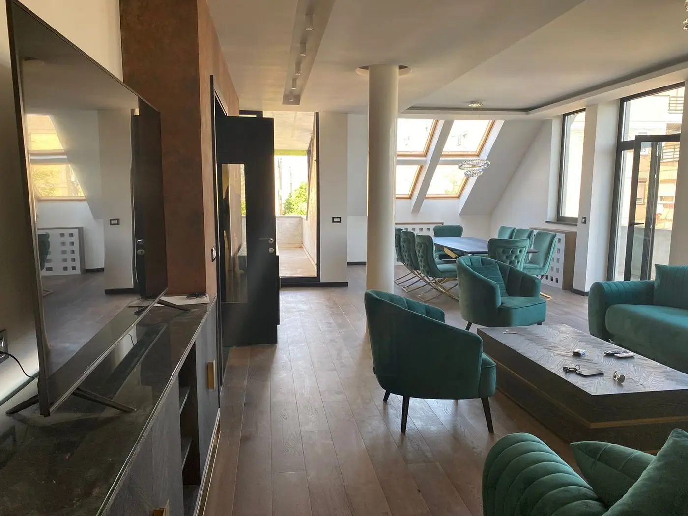 stan na prodaju Novi Sad, 242m2 423422