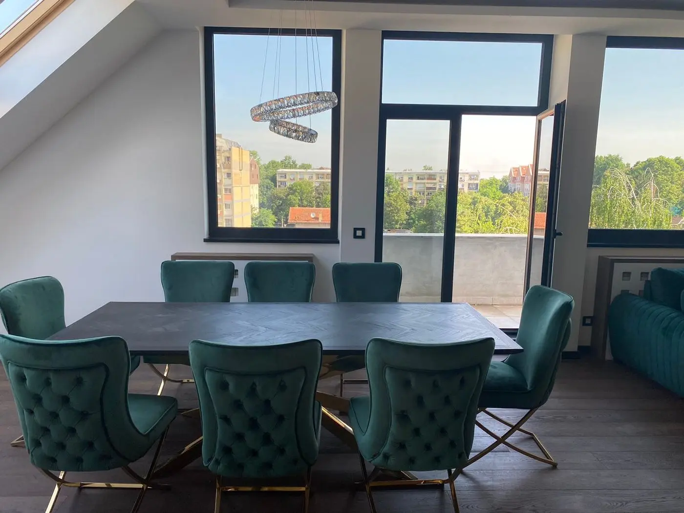 stan na prodaju Novi Sad 242m2 423422