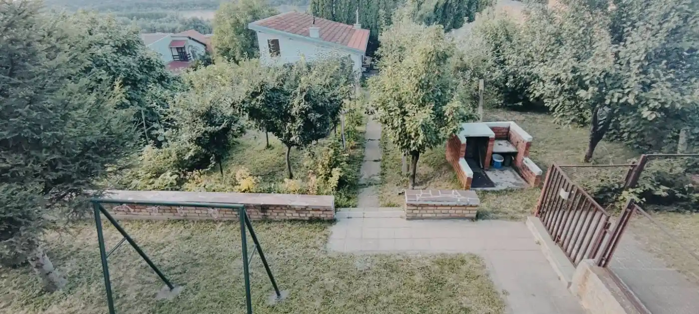 kuca na prodaju Ledinci 197m2 494072