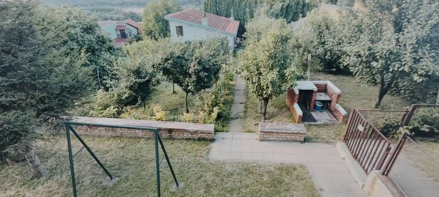 kuca na prodaju Ledinci 197m2 494072