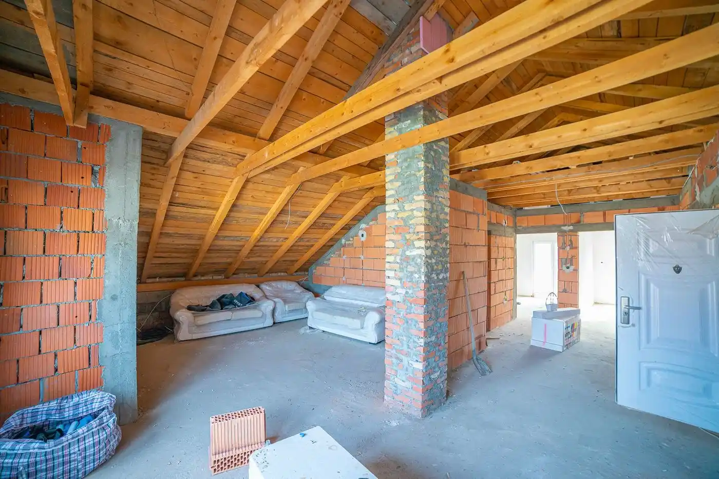 kuca na prodaju Veternik 334m2 499332