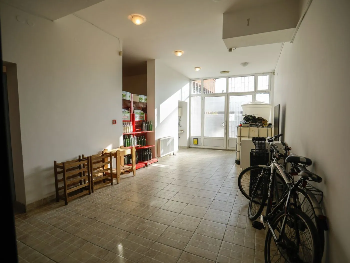 lokal na prodaju Novi Sad 366m2 500704