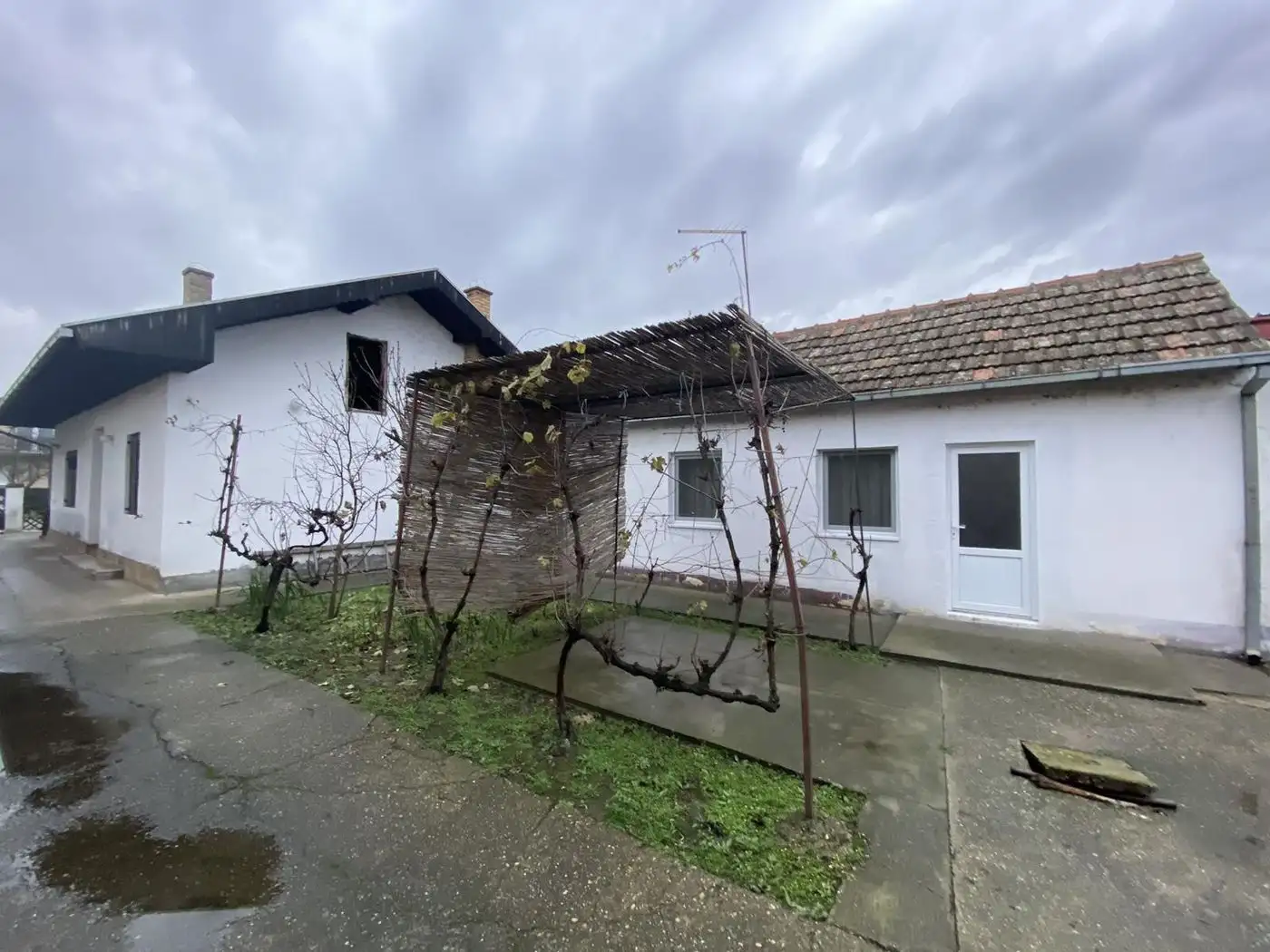 kuca na prodaju Žabalj 102m2 496044