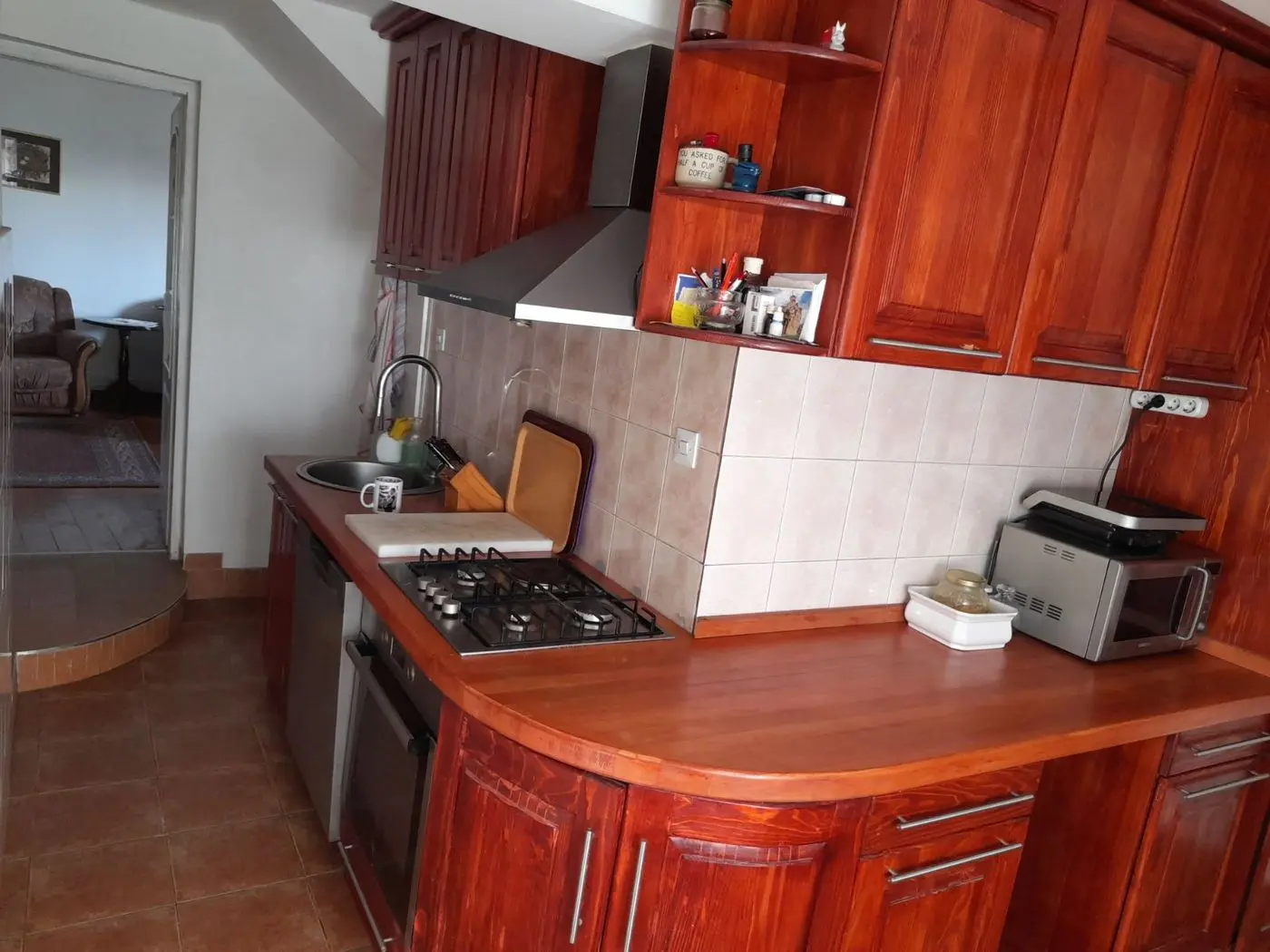 kuca na prodaju Vrdnik 213m2 550322