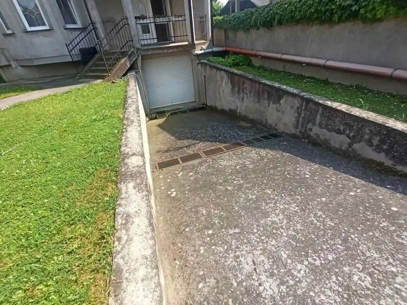 kuca na prodaju Futog 325m2 512330