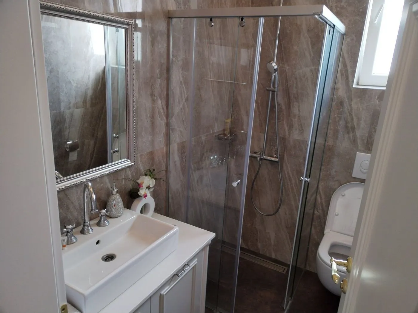 kuca na prodaju Novi Sad 300m2 514132