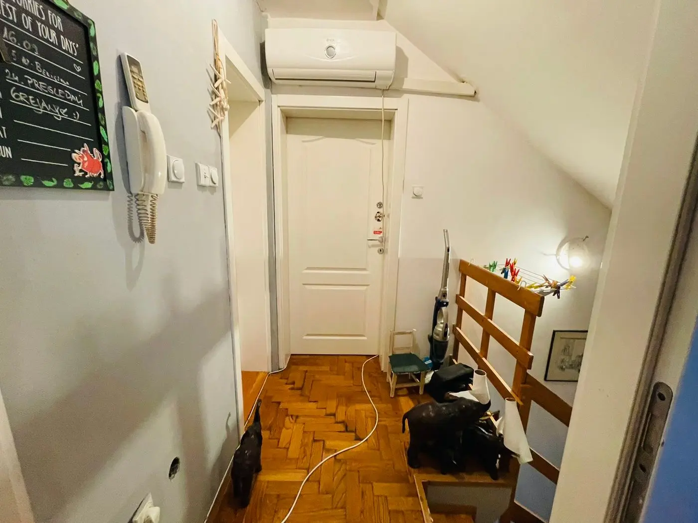 stan na prodaju Veternik 64m2 515184