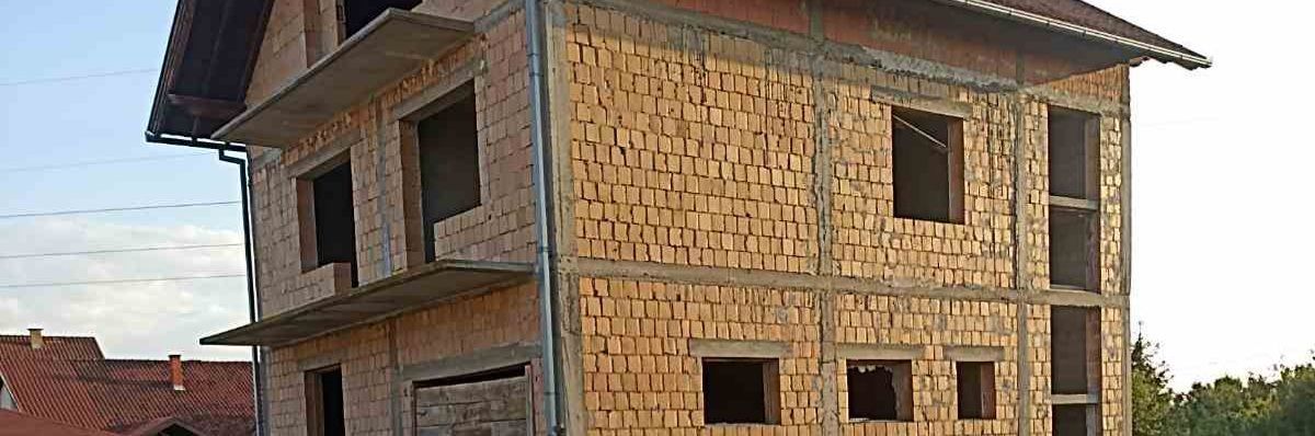 kuca na prodaju Veternik 300m2 515842