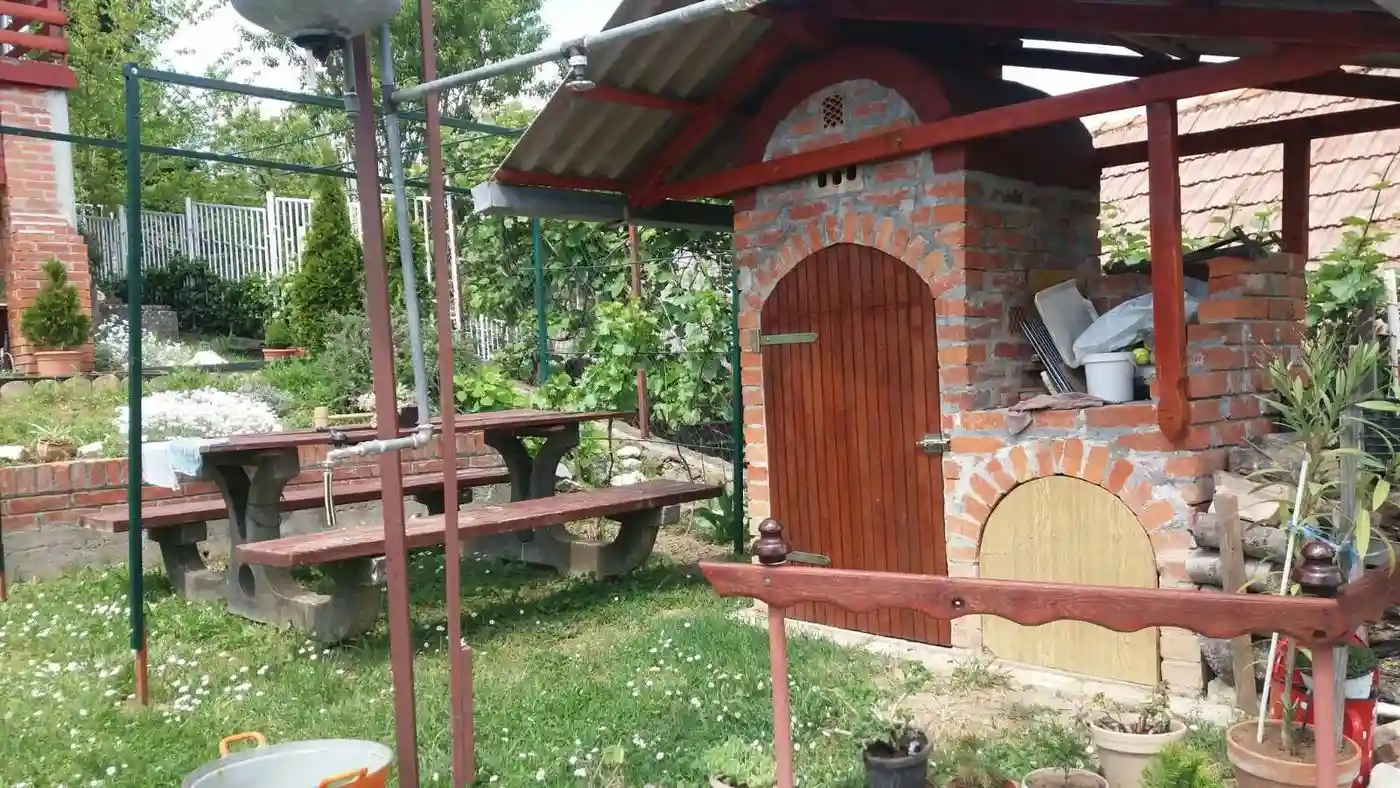 kuca na prodaju Sremska Kamenica 33m2 517171