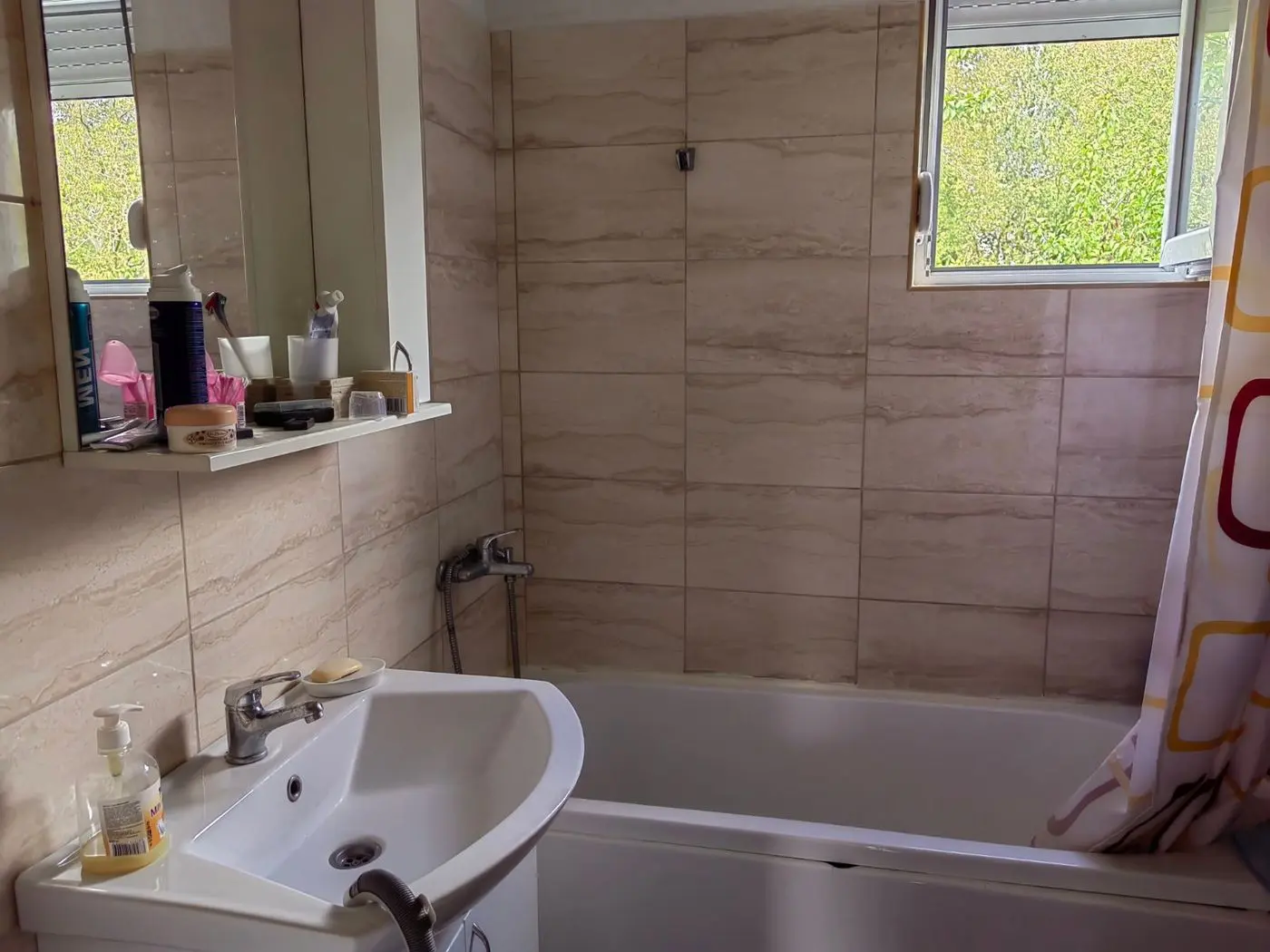 kuca na prodaju Vrdnik 220m2 517048