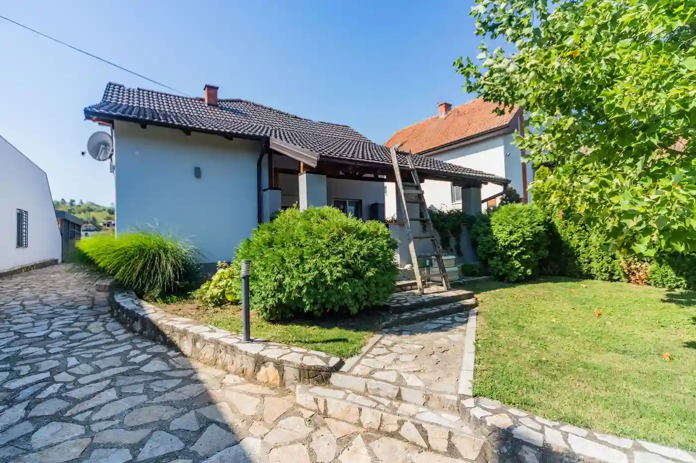 kuca na prodaju Vrdnik, 316m2 537889