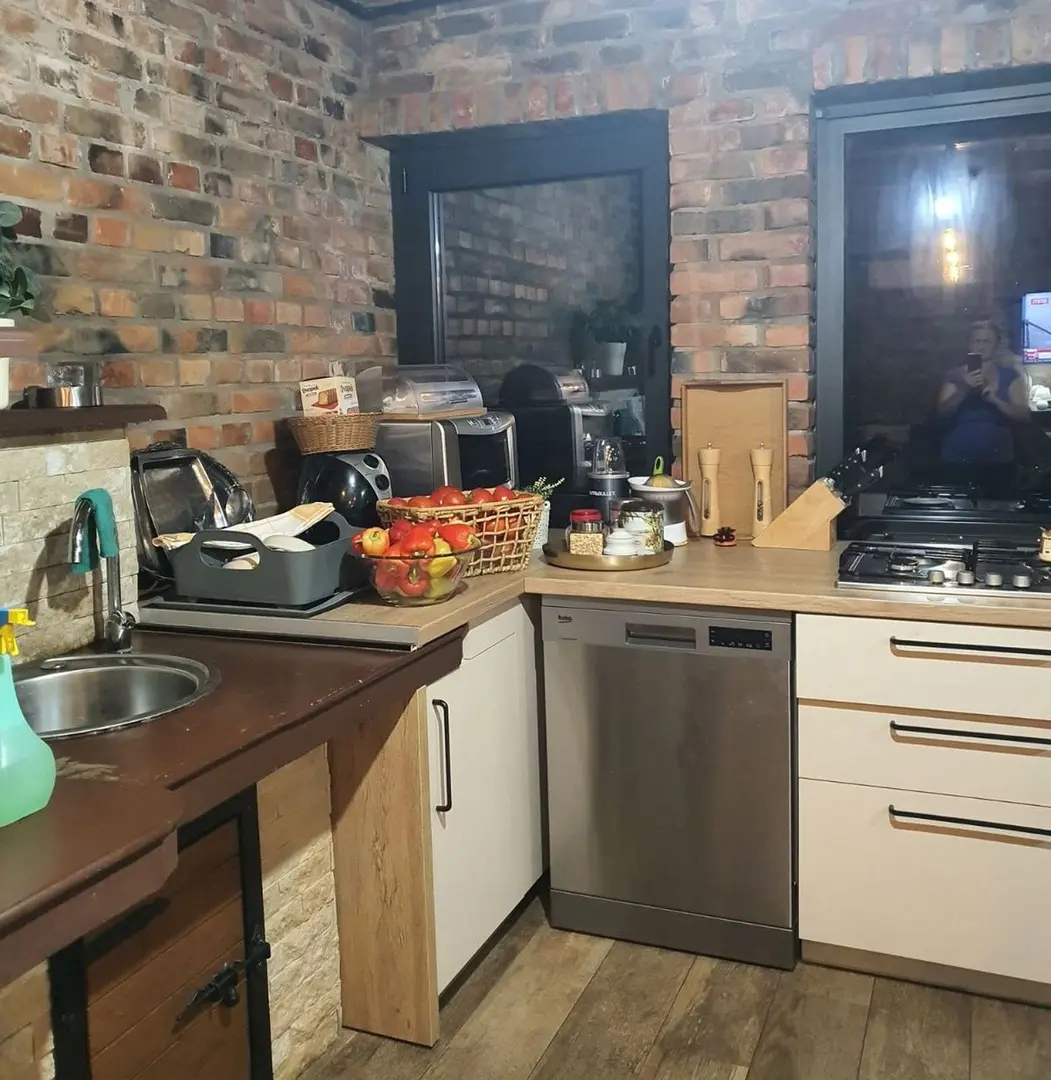 kuca na prodaju Sremska Kamenica 250m2 549723