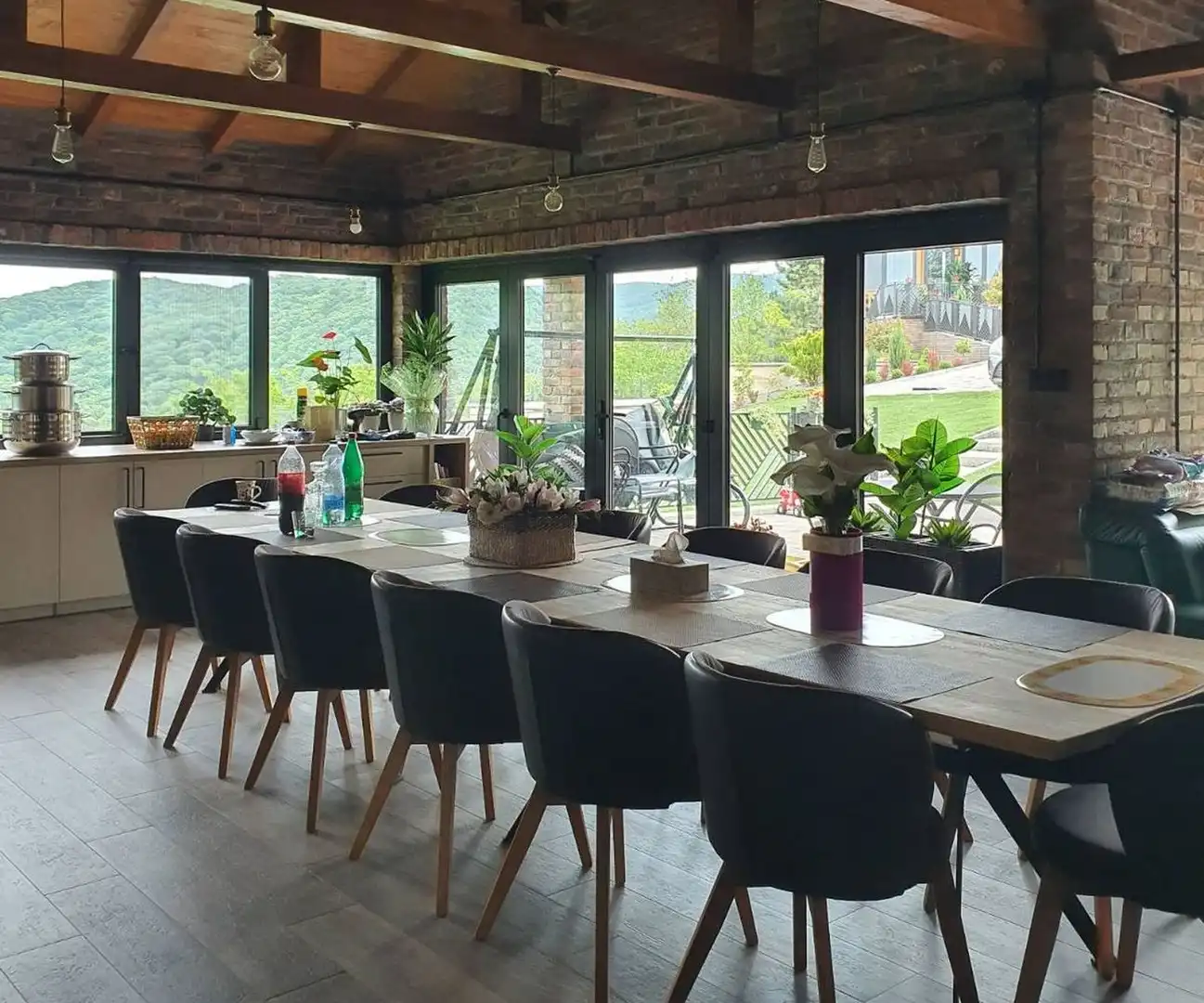 kuca na prodaju Sremska Kamenica 250m2 549723
