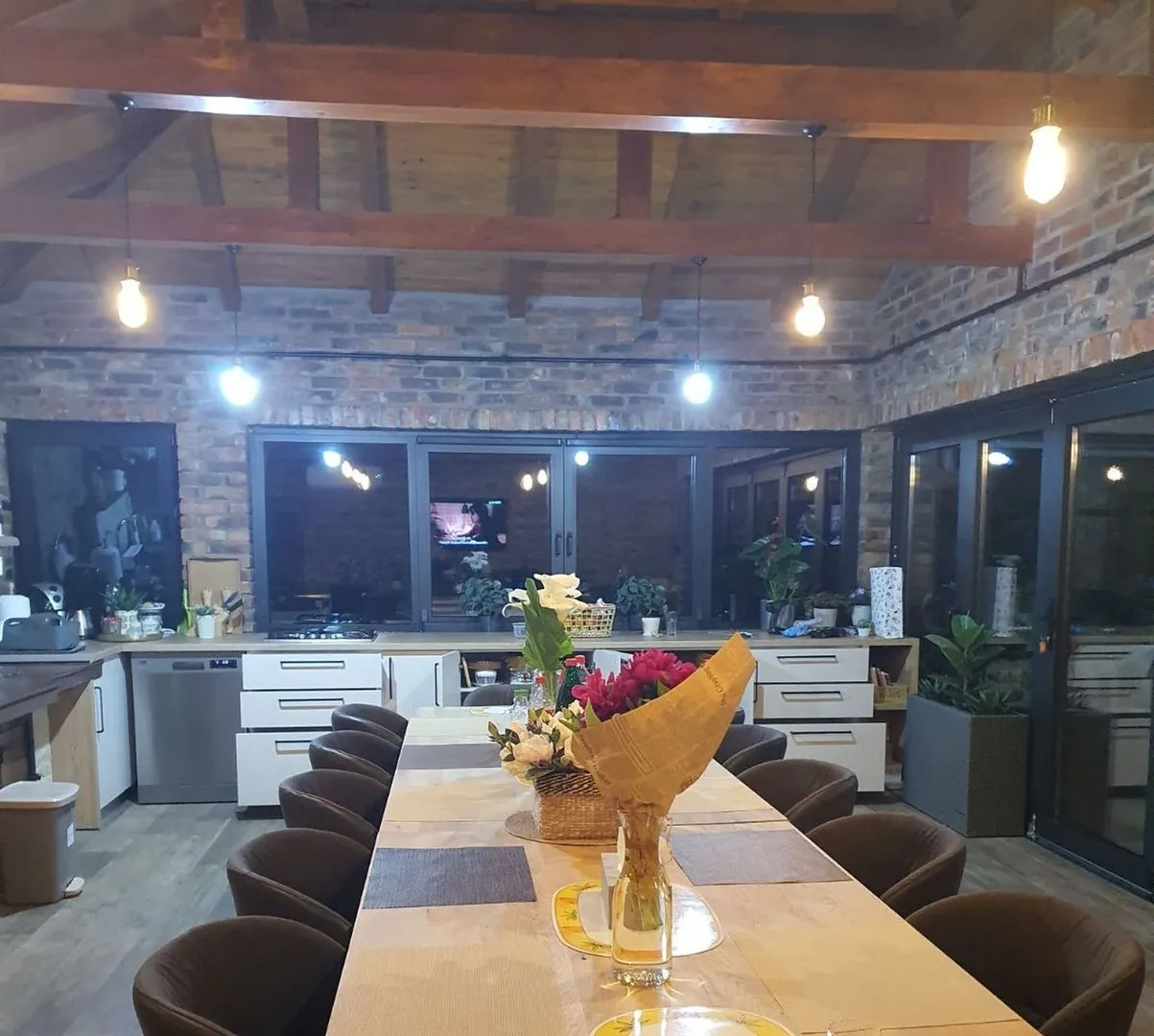 kuca na prodaju Sremska Kamenica 250m2 549723