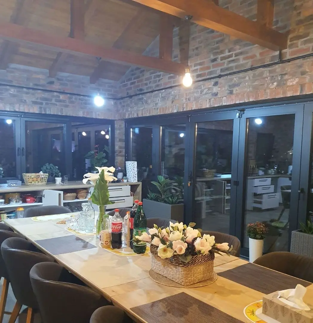 kuca na prodaju Sremska Kamenica 250m2 549723