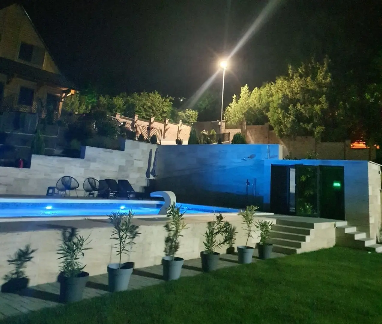 kuca na prodaju Sremska Kamenica 250m2 549723