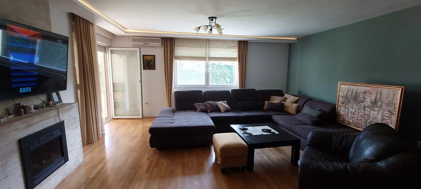 kuca na prodaju Novi Sad, 650m2 518942