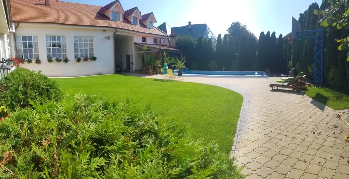 kuca na prodaju Futog 340m2 519138
