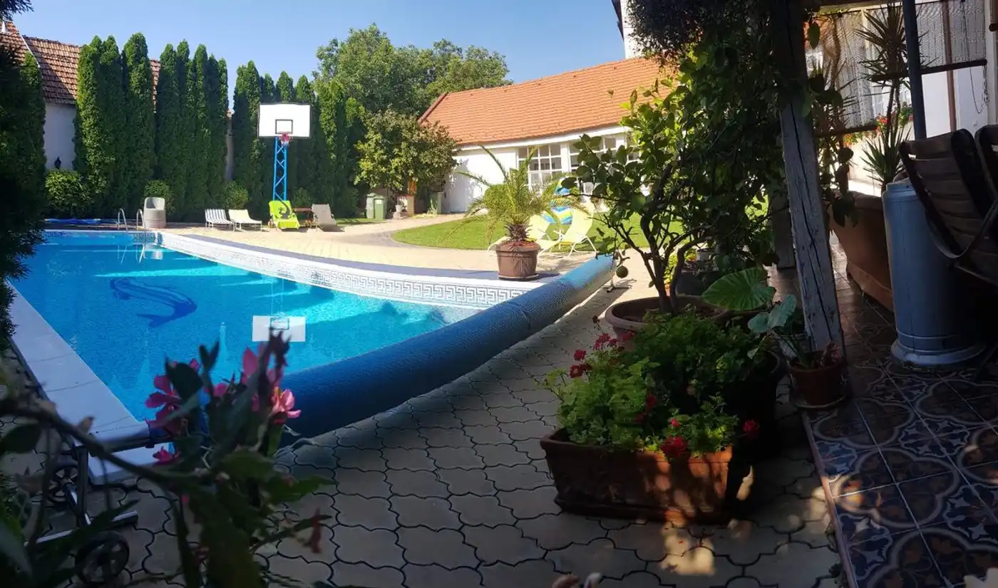 kuca na prodaju Futog 340m2 519138