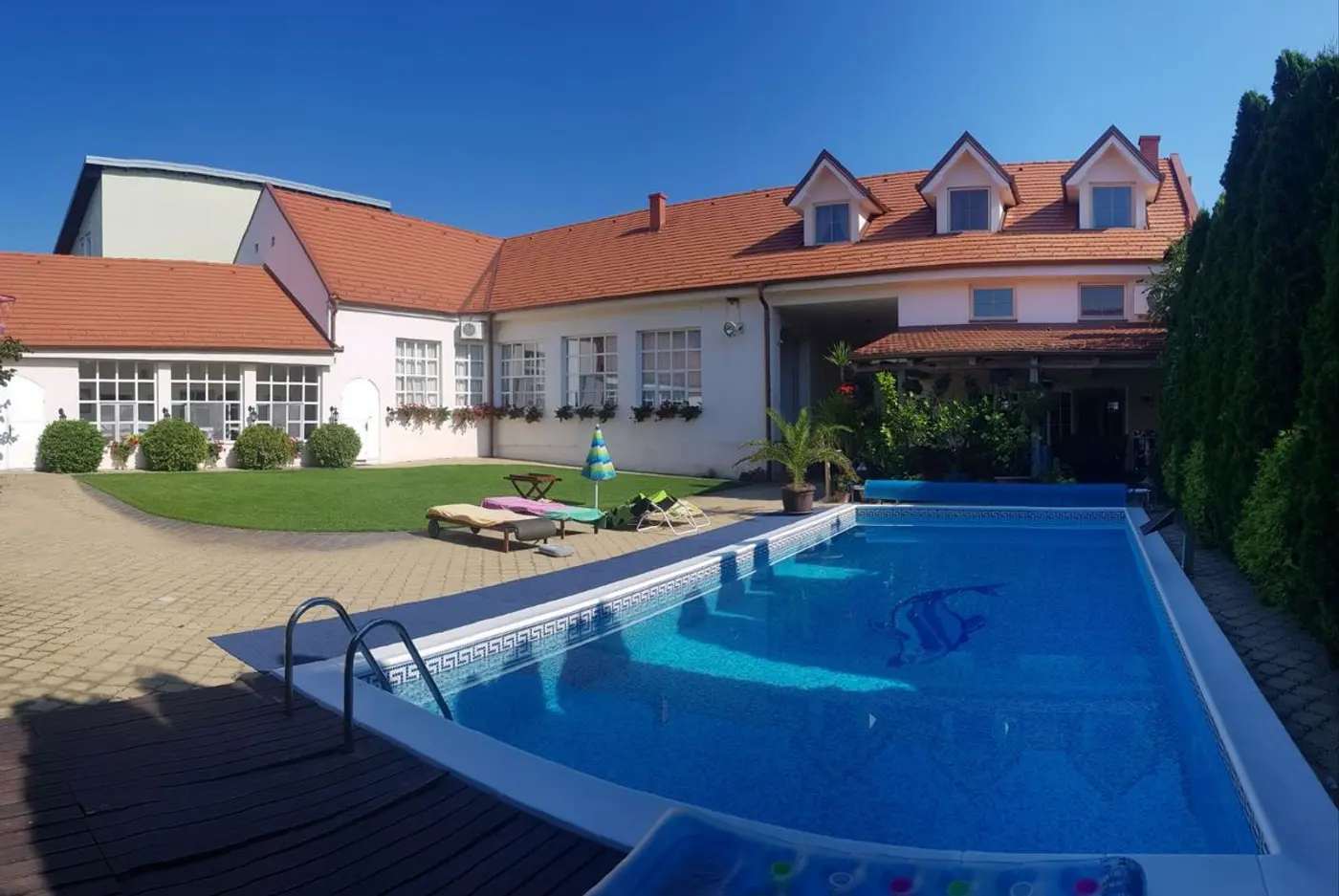 kuca na prodaju Futog 340m2 519138