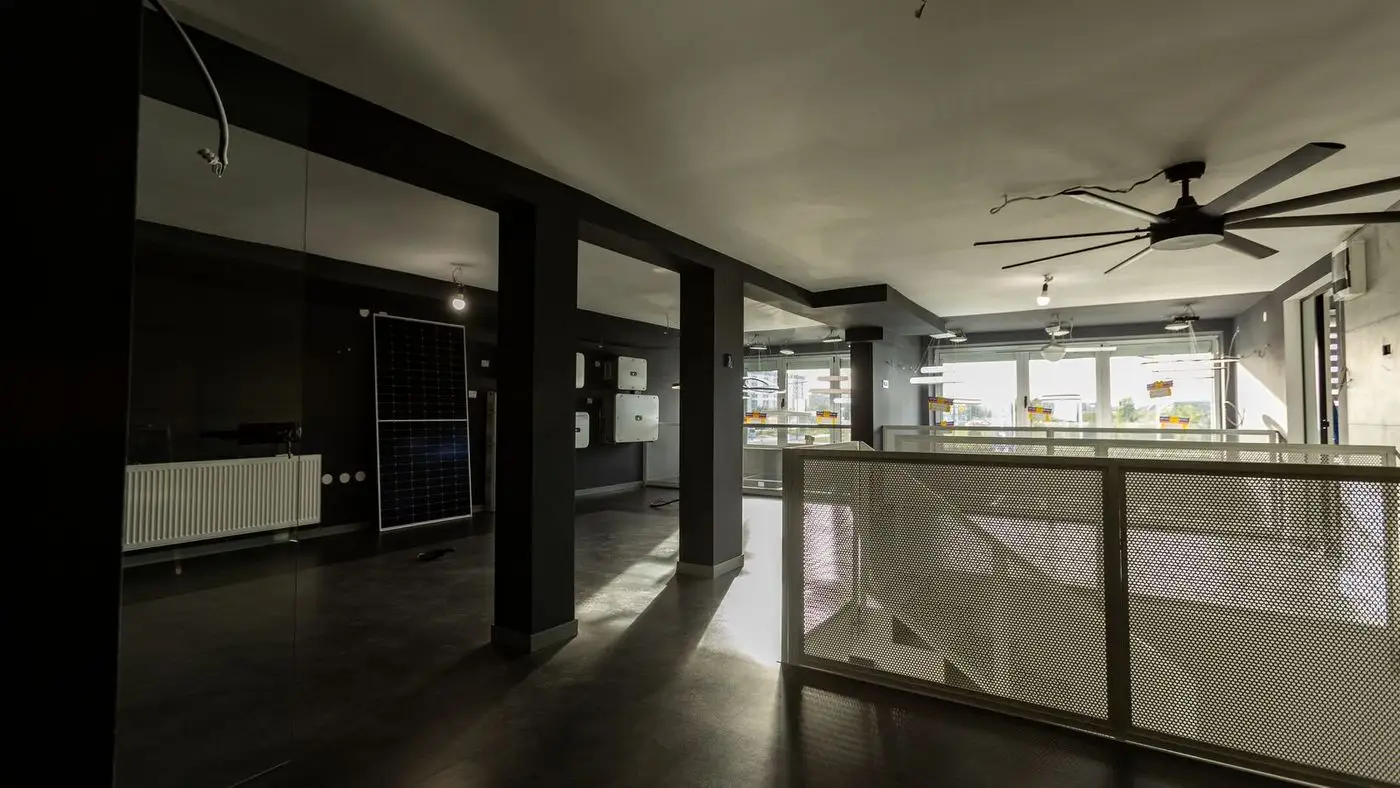 lokal na prodaju Novi Sad 226m2 519735