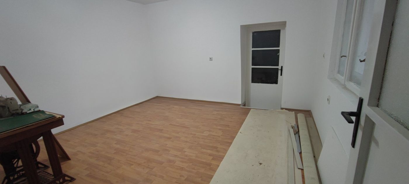 kuca na prodaju Petrovaradin 200m2 521078