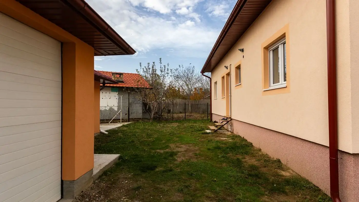 kuca na prodaju Petrovaradin 133m2 520672