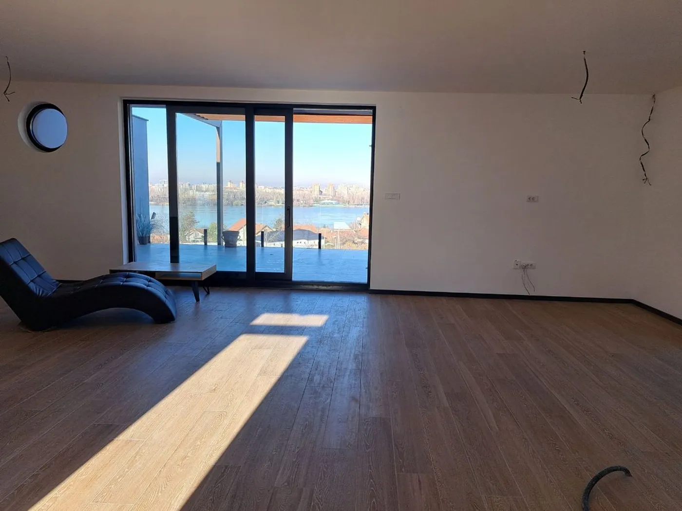 stan na prodaju Sremska Kamenica 151m2 521549