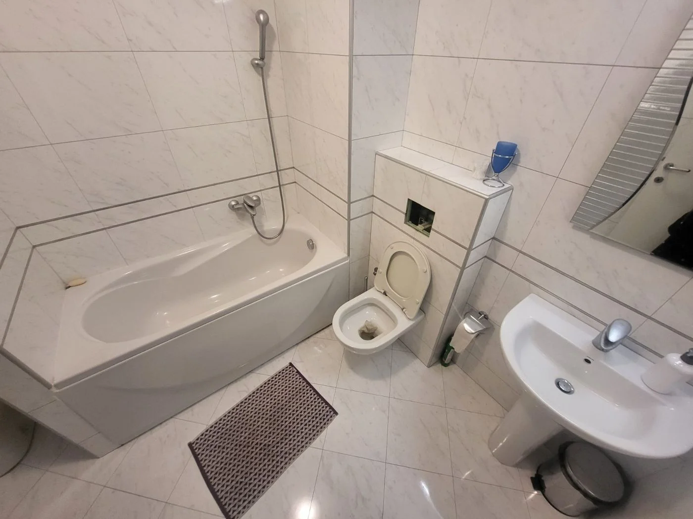 lokal na prodaju Novi Sad 1219m2 522595