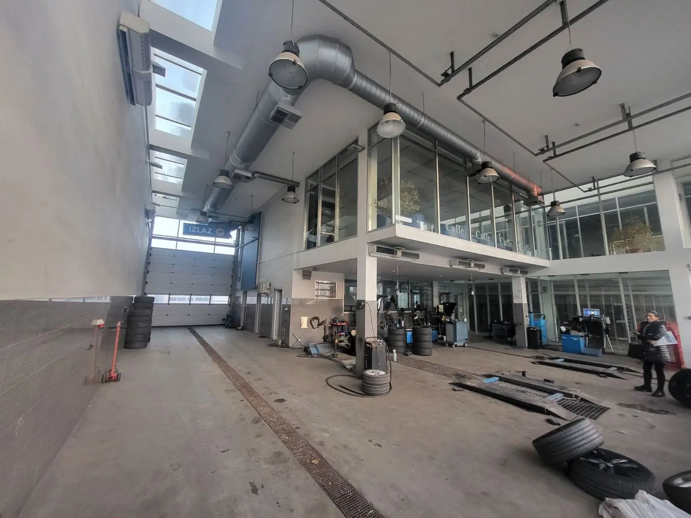 lokal na prodaju Novi Sad 1219m2 522595