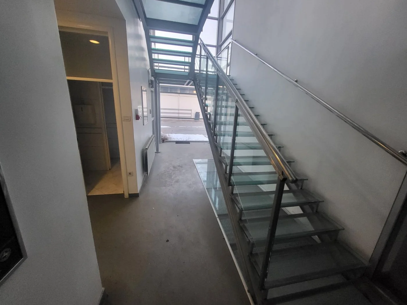 lokal na prodaju Novi Sad 1219m2 522595