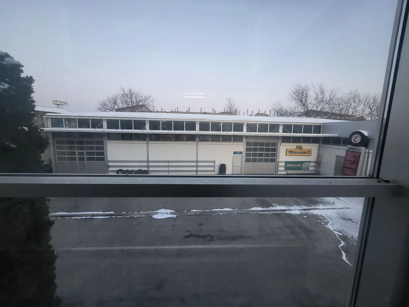 lokal na prodaju Novi Sad 1219m2 522595