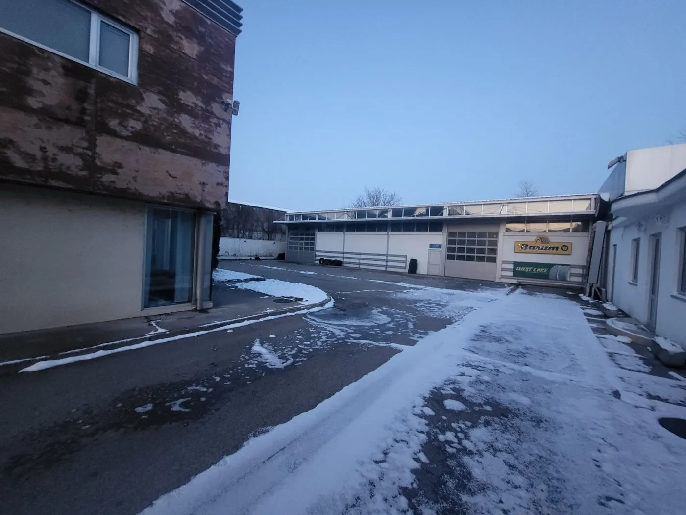lokal na prodaju Novi Sad 1219m2 522595