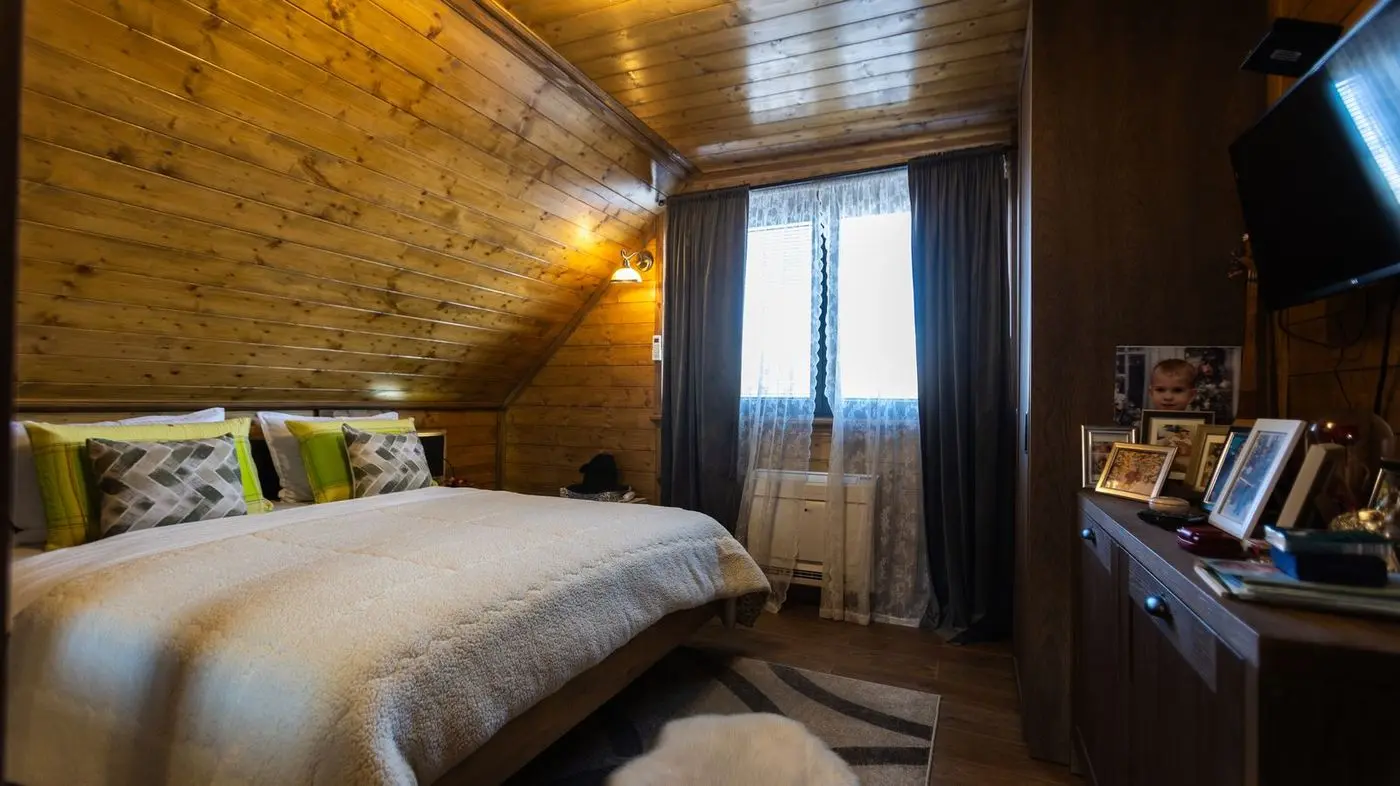 kuca na prodaju Sremska Kamenica 250m2 549723