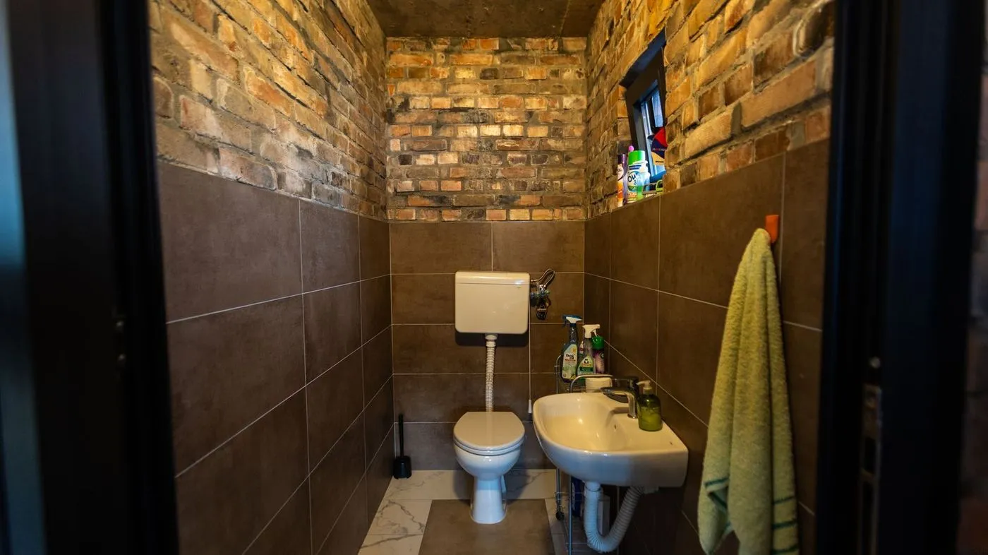 kuca na prodaju Sremska Kamenica 250m2 549723