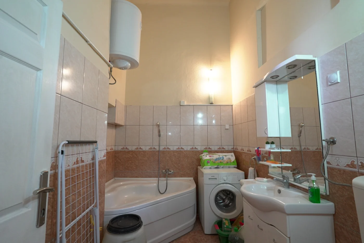 stan na prodaju Novi Sad 250m2 523854