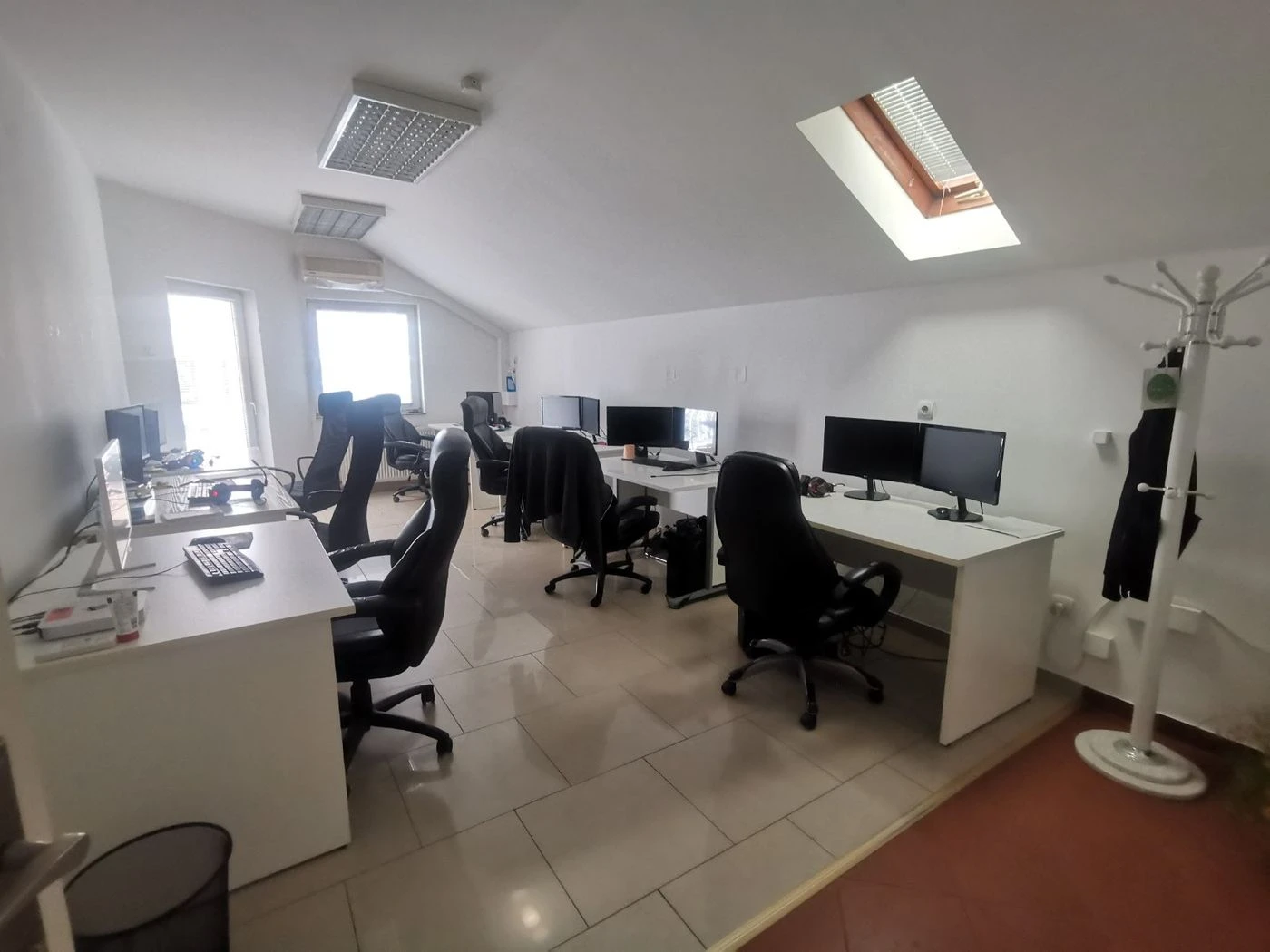 lokal za izdavanje Novi Sad 63m2 10111