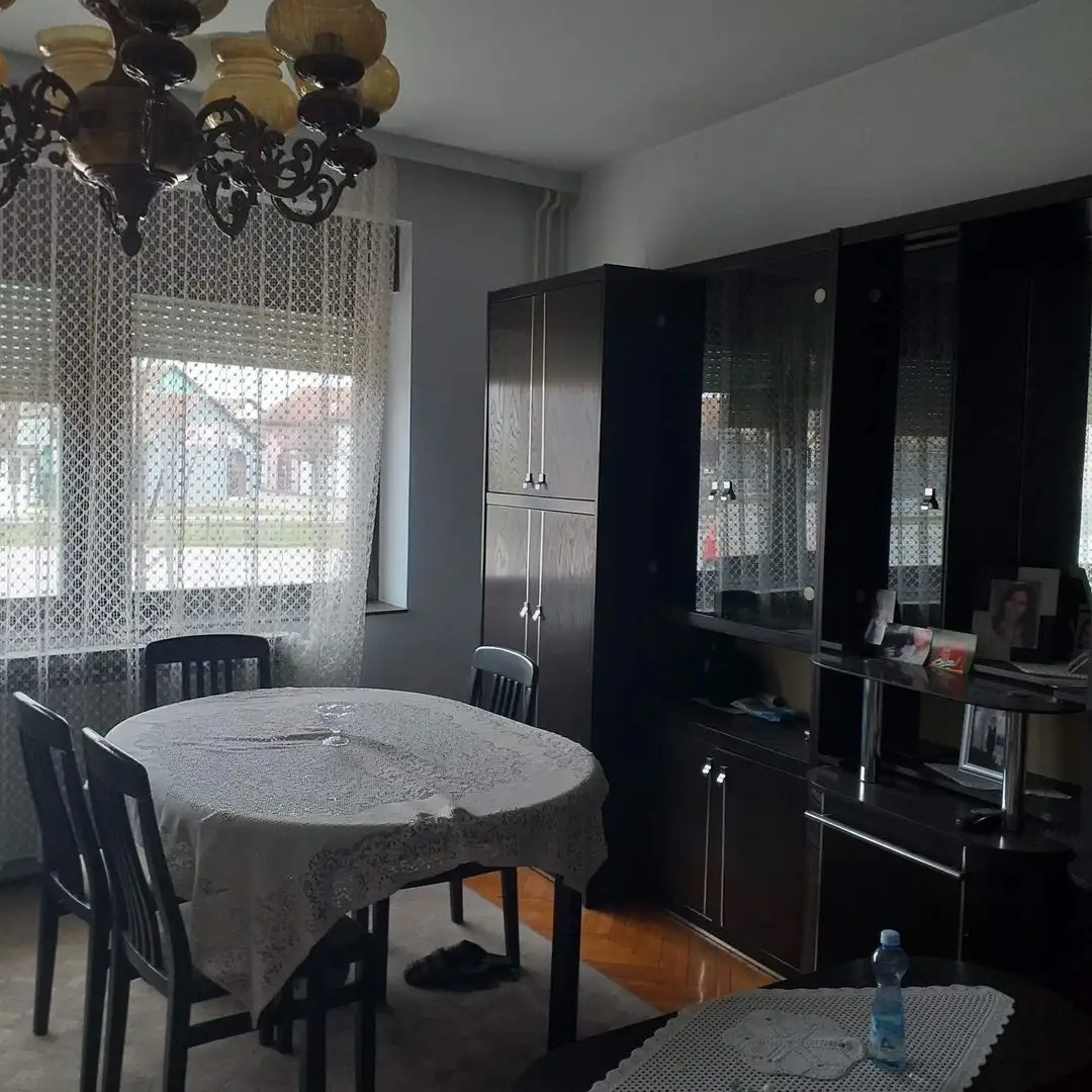 kuca na prodaju Bač, 186m2 527415