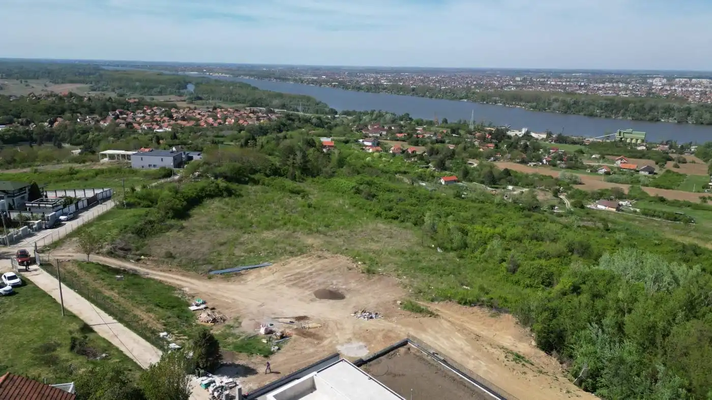 plac na prodaju Ledinci 11110m2 528291