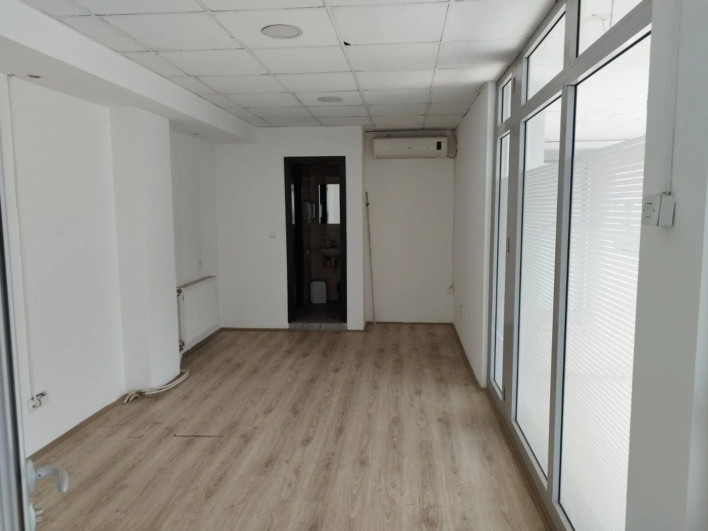 lokal na prodaju Novi Sad 86m2 528956