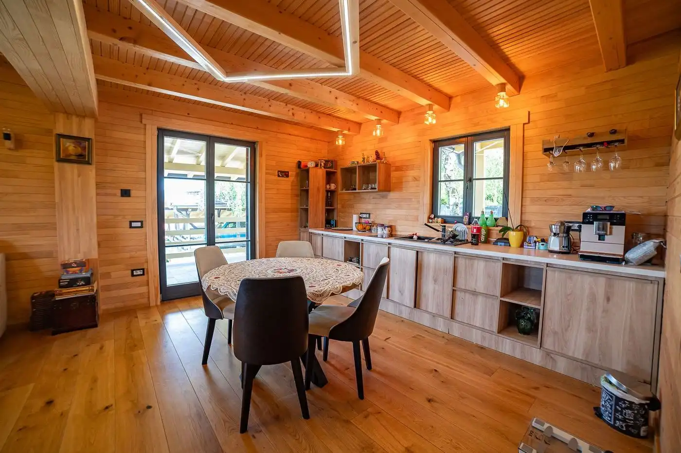 kuca na prodaju Sremska Kamenica 290m2 551063
