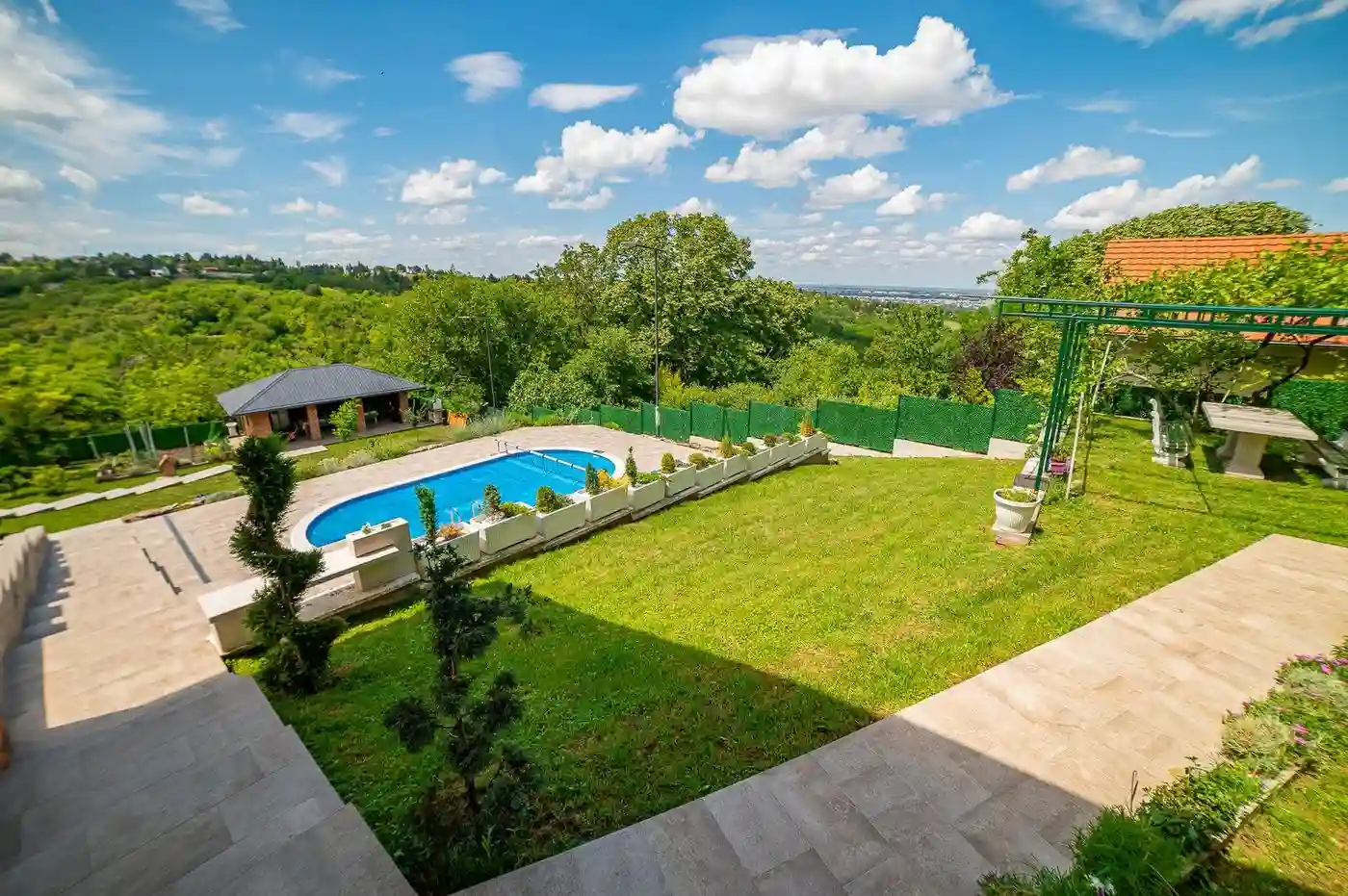 kuca na prodaju Sremska Kamenica 290m2 551063