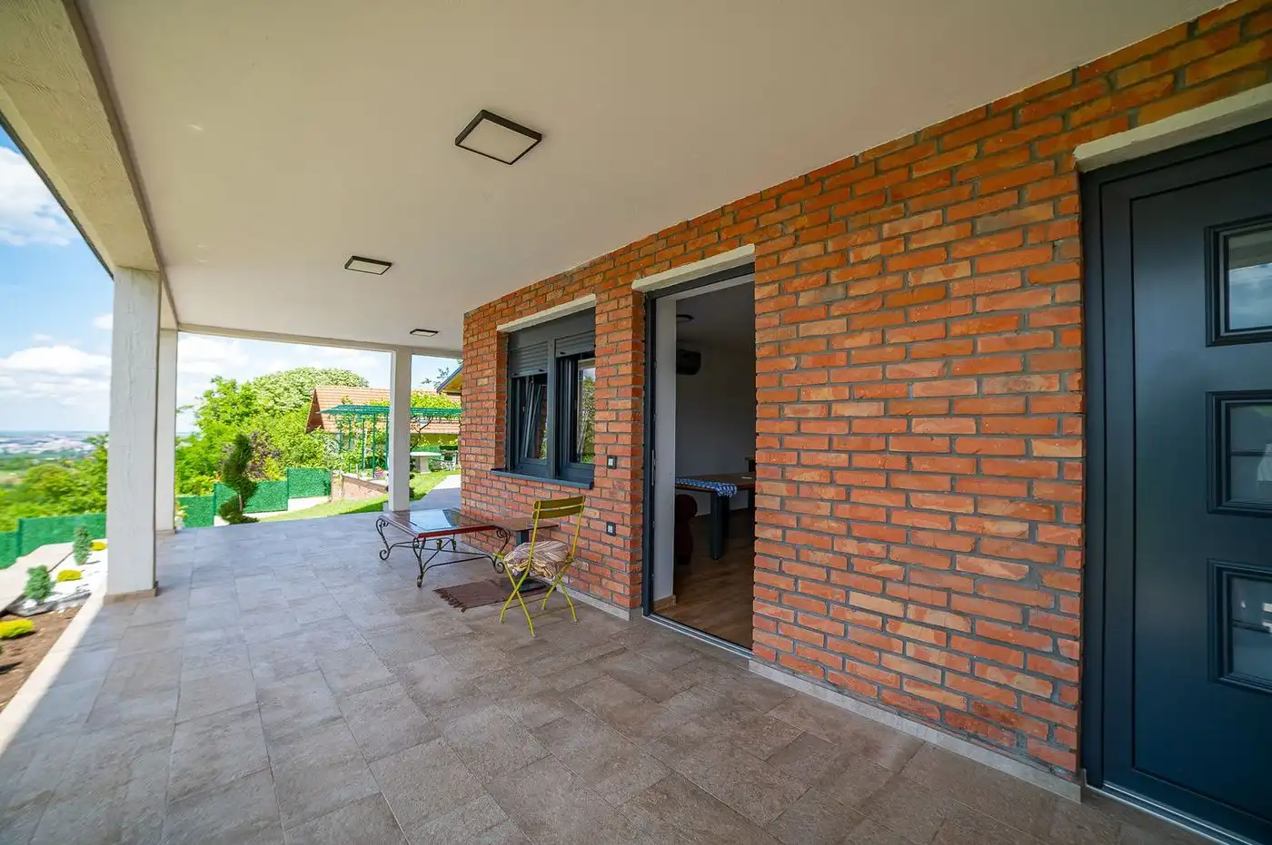 kuca na prodaju Sremska Kamenica 290m2 551063