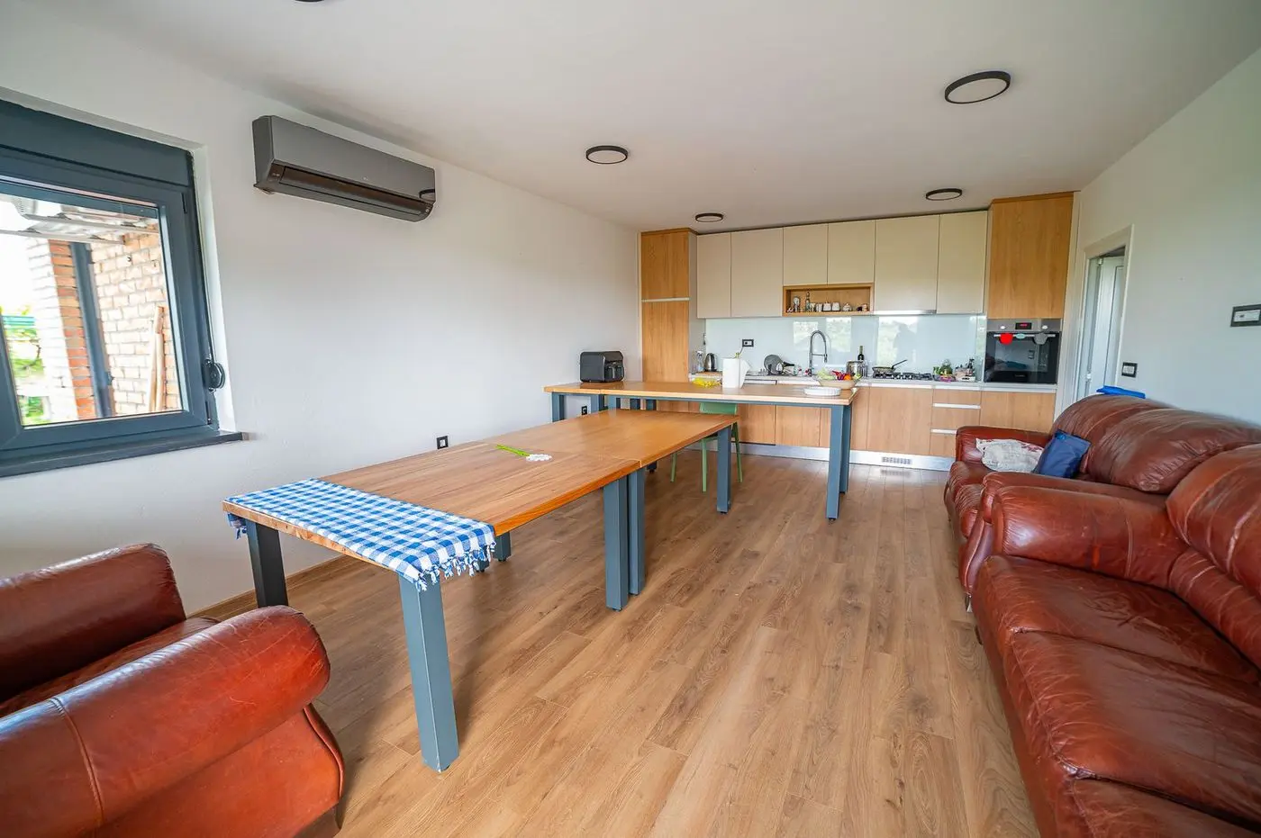 kuca na prodaju Sremska Kamenica 290m2 551063