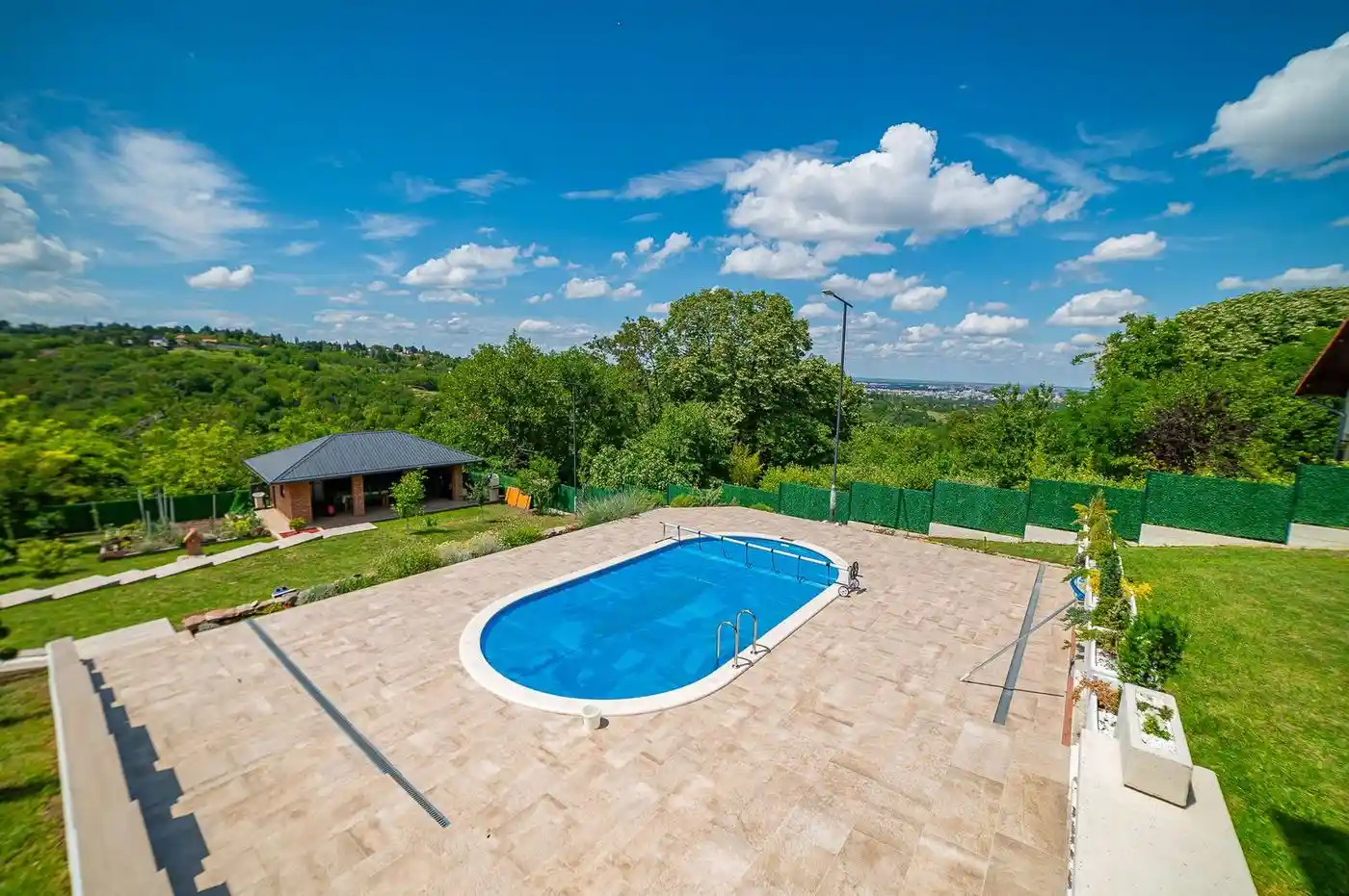 kuca na prodaju Sremska Kamenica 290m2 551063