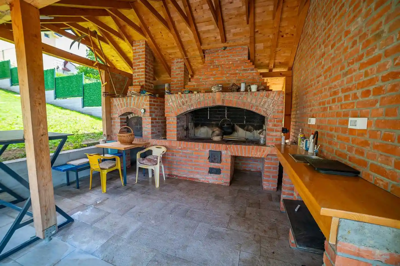 kuca na prodaju Sremska Kamenica 290m2 551063