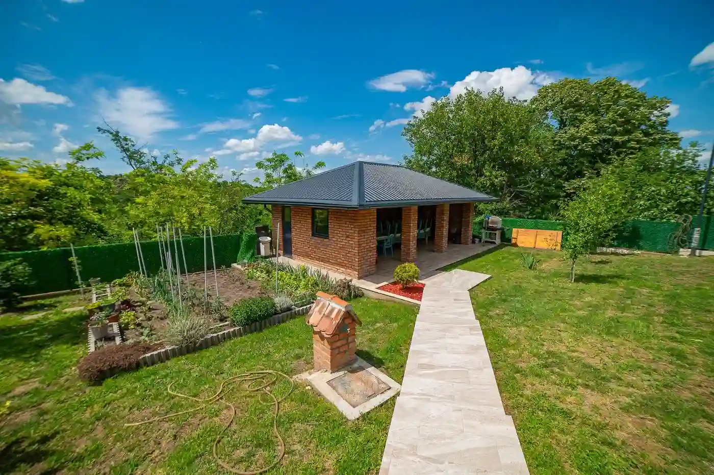 kuca na prodaju Sremska Kamenica 290m2 551063