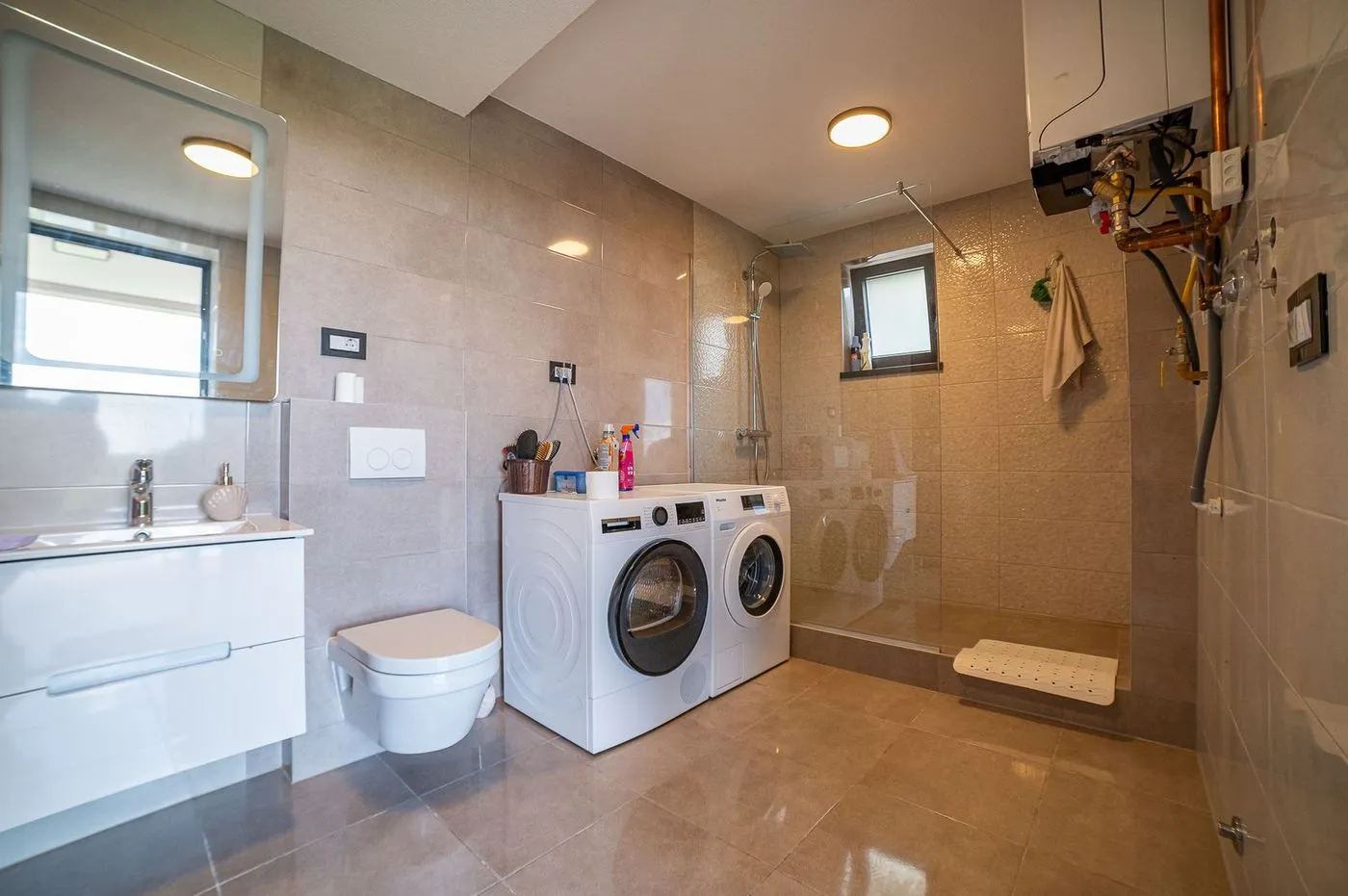 kuca na prodaju Sremska Kamenica 290m2 551063